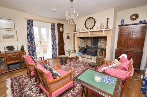 Lounge- click for photo gallery